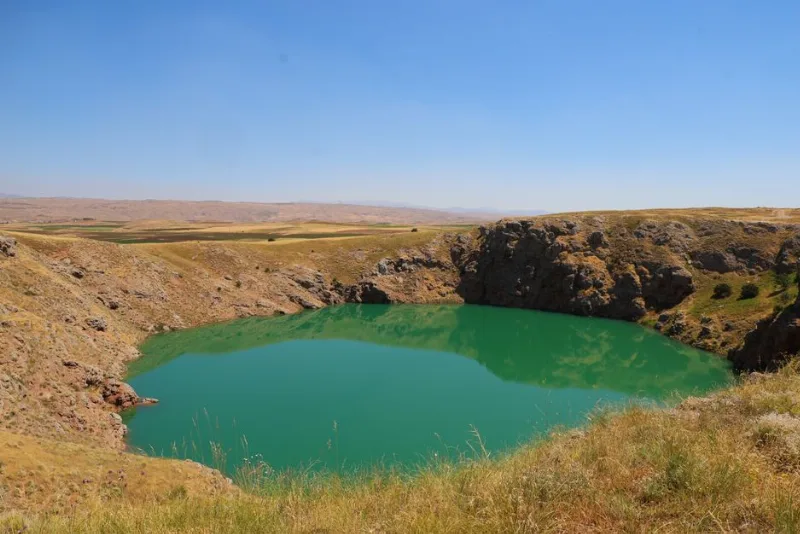 Meke Gölü: Konya'da Volkanik Bir Oluşum