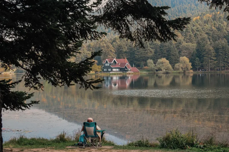 Abant Gölü: Bolu'nun Doğa ve Dinlenme Merkezi